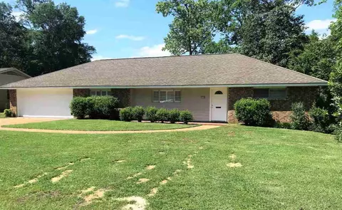 1433 Riverwood Dr, Jackson, MS 39211 photo 1