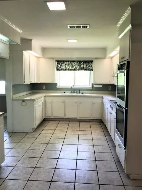1433 Riverwood Dr, Jackson, MS 39211 photo 10