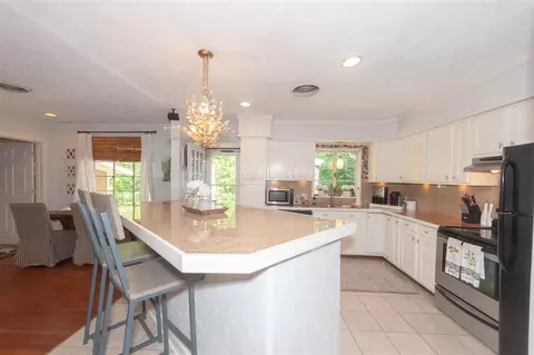 4280 Forest Park Dr, Jackson, MS 39211 photo 9