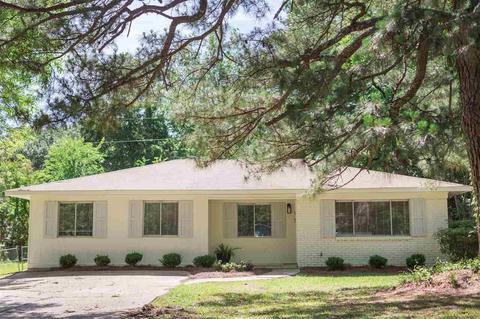 707 Lindale Dr, Clinton, MS 39056 photo 1