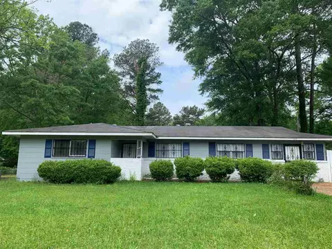 333 Queen Isabella Ln, Jackson, MS 39209 photo 1