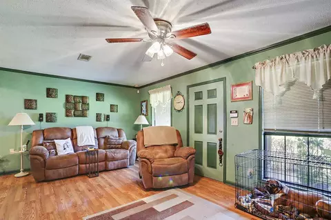 110 Bynum Ln, Florence, MS 39073 photo 9