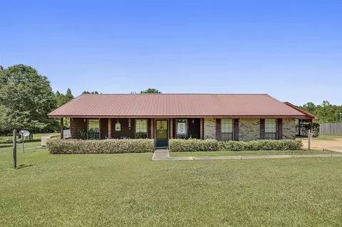 110 Bynum Ln, Florence, MS 39073 photo 1