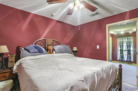 110 Bynum Ln, Florence, MS 39073 photo 16