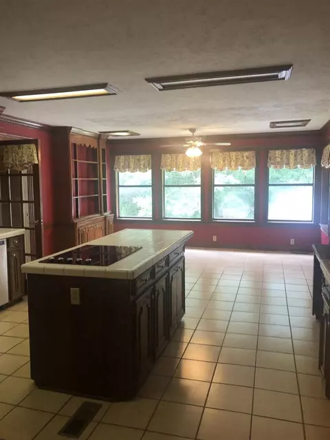 237 Springwood Dr, Terry, MS 39170 photo 10