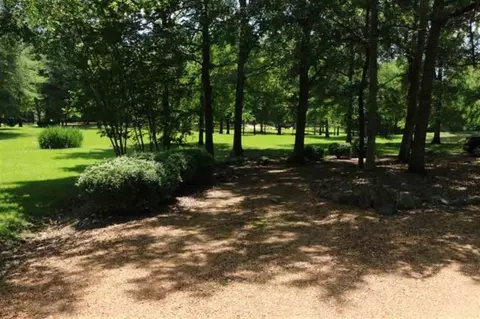 237 Springwood Dr, Terry, MS 39170 photo 3