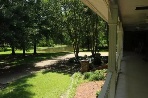 237 Springwood Dr, Terry, MS 39170 photo 2