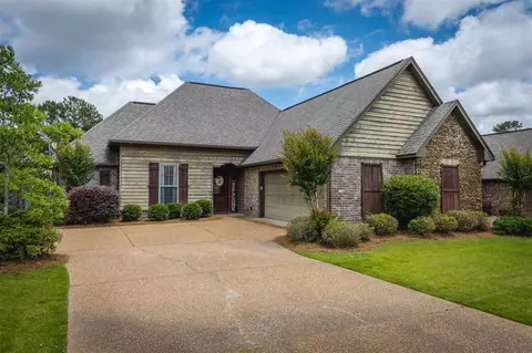 210 Amethyst Dr, Brandon, MS 39047 photo 1