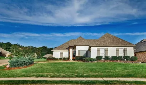 241 Grace Dr, Flowood, MS 39232 photo 1