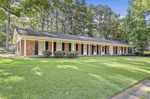 5364 Suffolk Dr, Jackson, MS 39211 photo 1