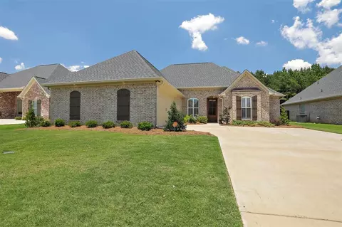 310 Royal Pond Cir, Flowood, MS 39232 photo 1