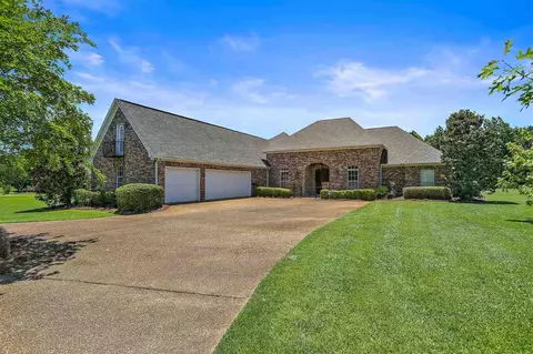 106 Lawrence Dr, Brandon, MS 39047 photo 1