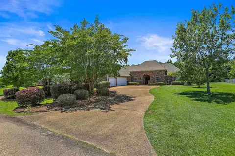 106 Lawrence Dr, Brandon, MS 39047 photo 2