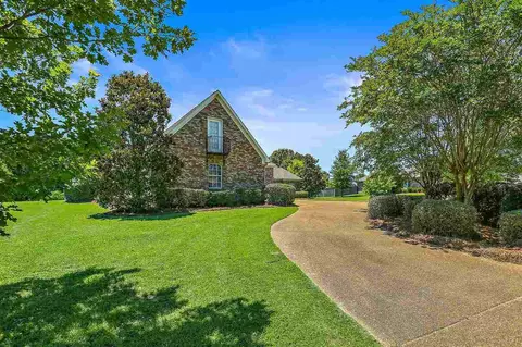 106 Lawrence Dr, Brandon, MS 39047 photo 4