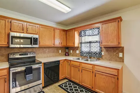 606 Edgewater Branch Dr, Brandon, MS 39042 photo 7