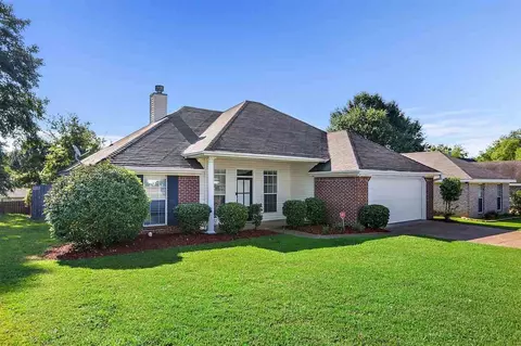 606 Edgewater Branch Dr, Brandon, MS 39042 photo 2
