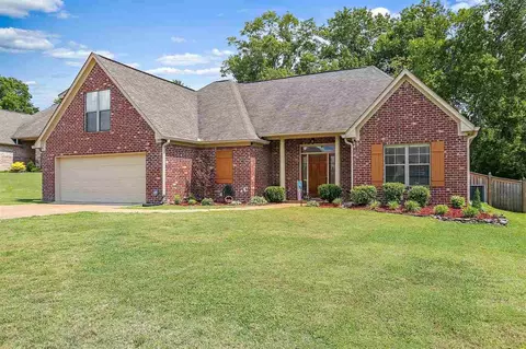 136 Marion Dr, Clinton, MS 39056 photo 2