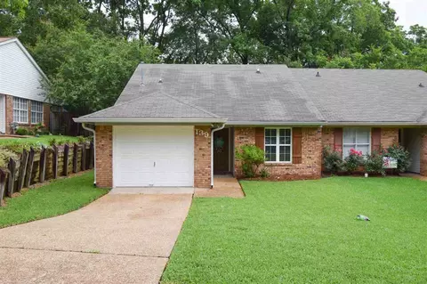139 Lofty Pine Ln, Clinton, MS 39056 photo 2