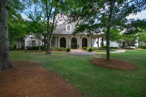 555 Johnstone Dr, Madison, MS 39110 photo 1