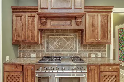 2015 Centre Pointe Dr, Brandon, MS 39042 photo 14