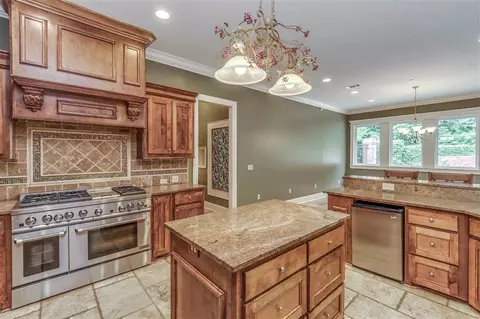 2015 Centre Pointe Dr, Brandon, MS 39042 photo 15