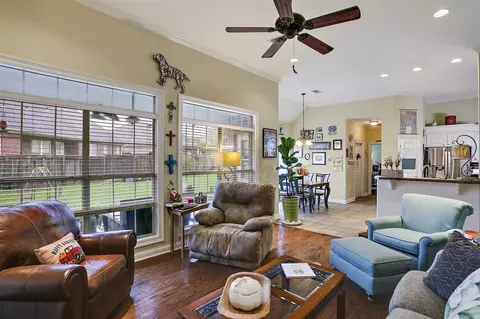 128 Eastside Dr, Brandon, MS 39047 photo 8