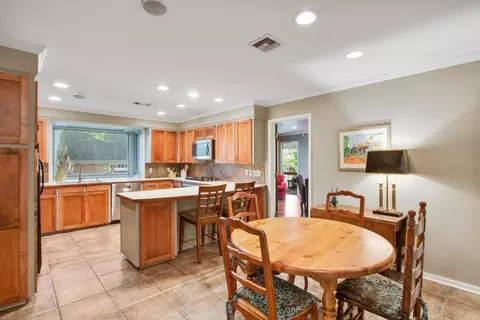 4725 Northampton Dr, Jackson, MS 39211 photo 8