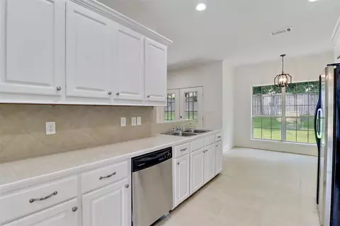 426 Pinebrook Cir, Brandon, MS 39047 photo 11