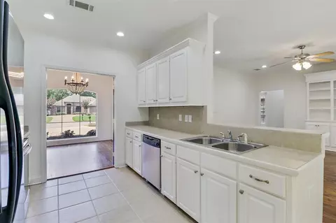 426 Pinebrook Cir, Brandon, MS 39047 photo 8