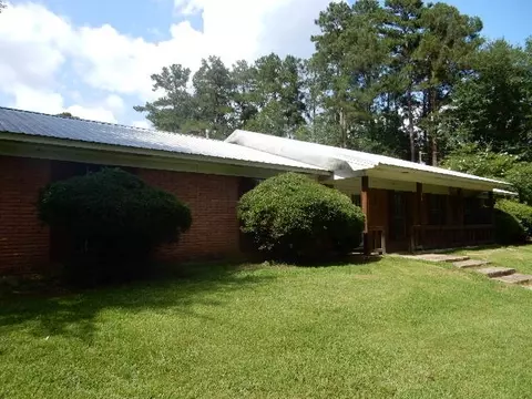 817 Dixie Ave, Mendenhall, MS 39114 photo 3