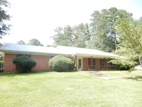 817 Dixie Ave, Mendenhall, MS 39114 photo 1