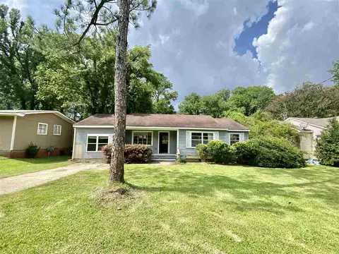 330 Lawrence Dr, Jackson, MS 39206 photo 1