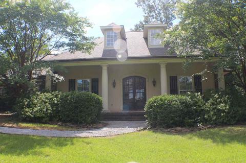 1395 Olivia Ln, Terry, MS 39170 photo 1