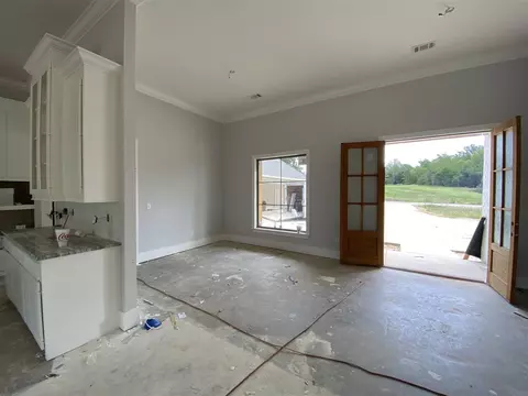 373 Driftwood Ln, Florence, MS 39073 photo 4