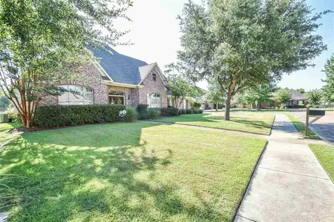 151 Creekside Dr, Canton, MS 39046 photo 2