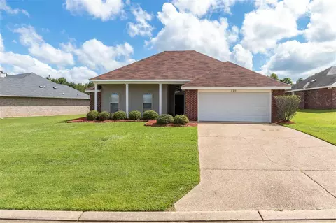 320 Martha Dr, Byram, MS 39272 photo 3