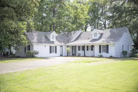 5191 Sunnyvale Dr, Jackson, MS 39211 photo 1