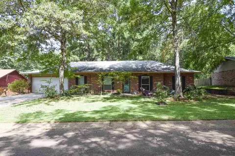 1203 Pineview Dr, Clinton, MS 39056 photo 2
