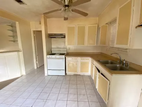 3554 Sunset Dr, Jackson, MS 39213 photo 2