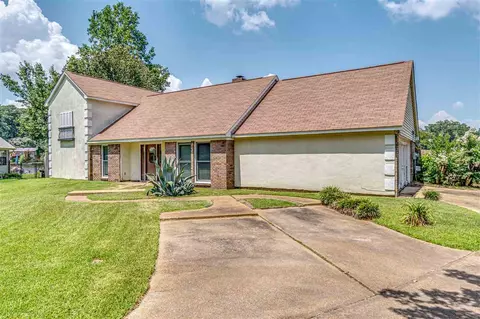 105 Bayview Ct, Brandon, MS 39047 photo 1