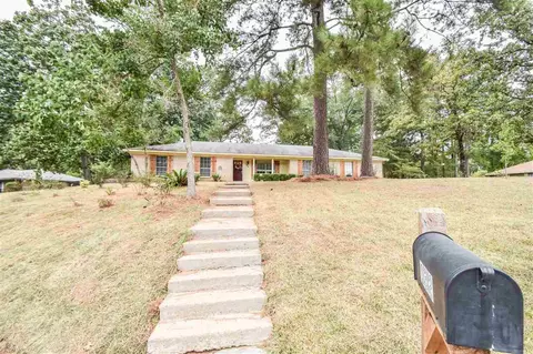 132 Oakhill Pl, Brandon, MS 39042 photo 3