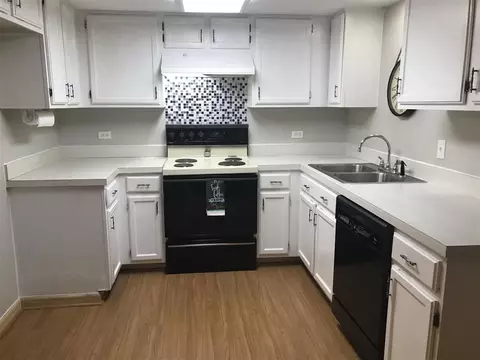 361 Lakebend Dr, Brandon, MS 39042 photo 1