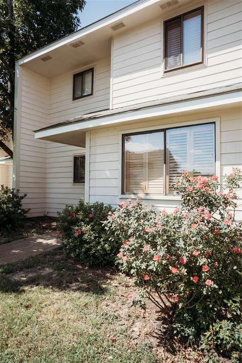 1034 Windrose Dr, Brandon, MS 39047 photo 2
