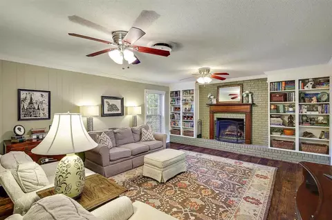 1209 Pineview Dr, Clinton, MS 39056 photo 2