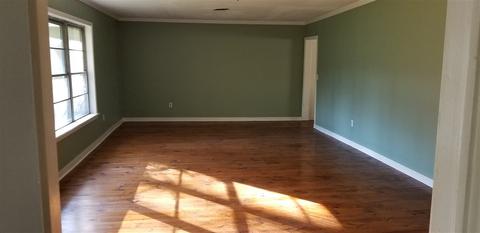 208 Sanders St, Forest, MS 39074 photo 2