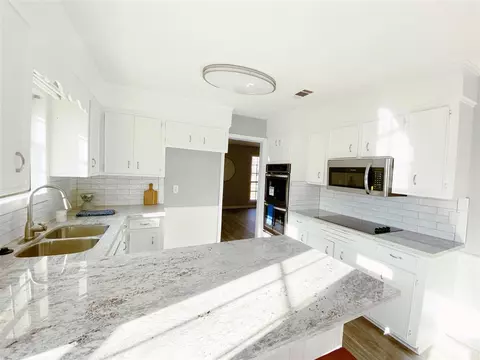 206 Poplar Dr, Brandon, MS 39047 photo 2