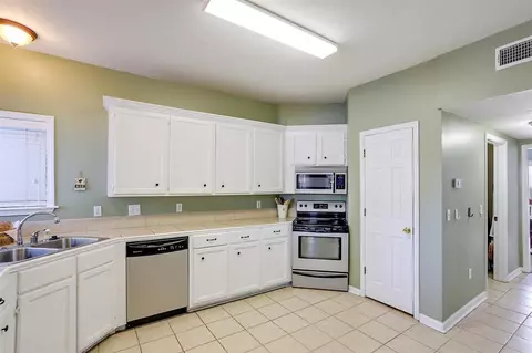1377 Tara Ln, Terry, MS 39170 photo 11