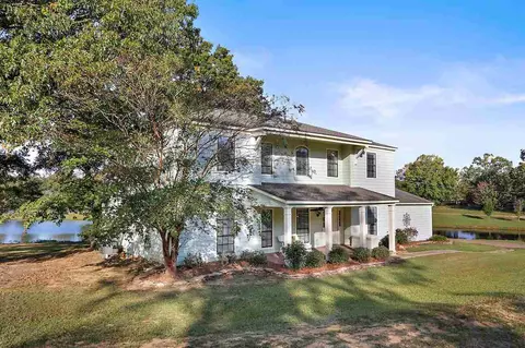 1377 Tara Ln, Terry, MS 39170 photo 2