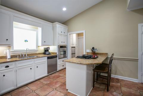 111 Oak Dr, Brandon, MS 39047 photo 9