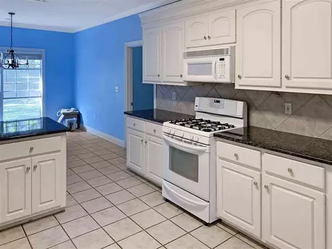308 Greenbriar St, Brandon, MS 39047 photo 9